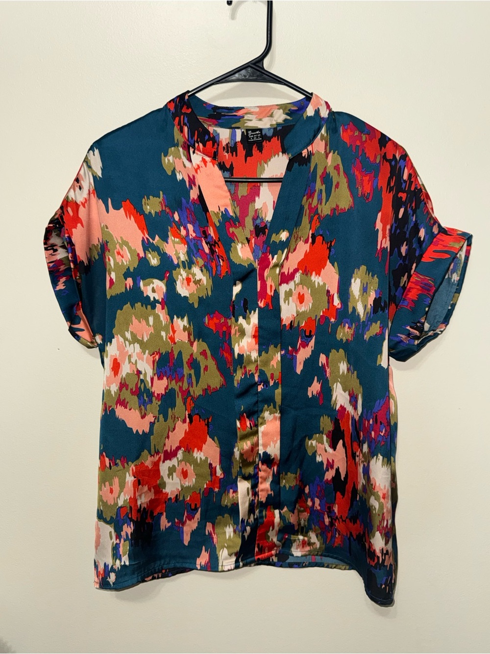Abstract Floral Print V-Neck Blouse - Greathe